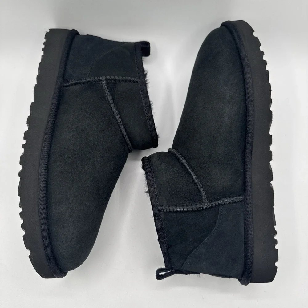 UGG Ultra Mini Boots Women's Size 12‎ Black Suede Water Repellant
